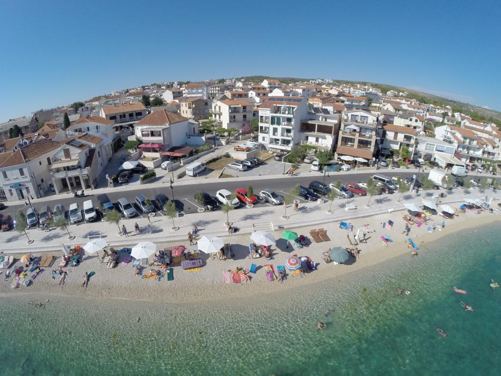 Beachfront Apartments Villa Sisa Primošten Εξωτερικό φωτογραφία