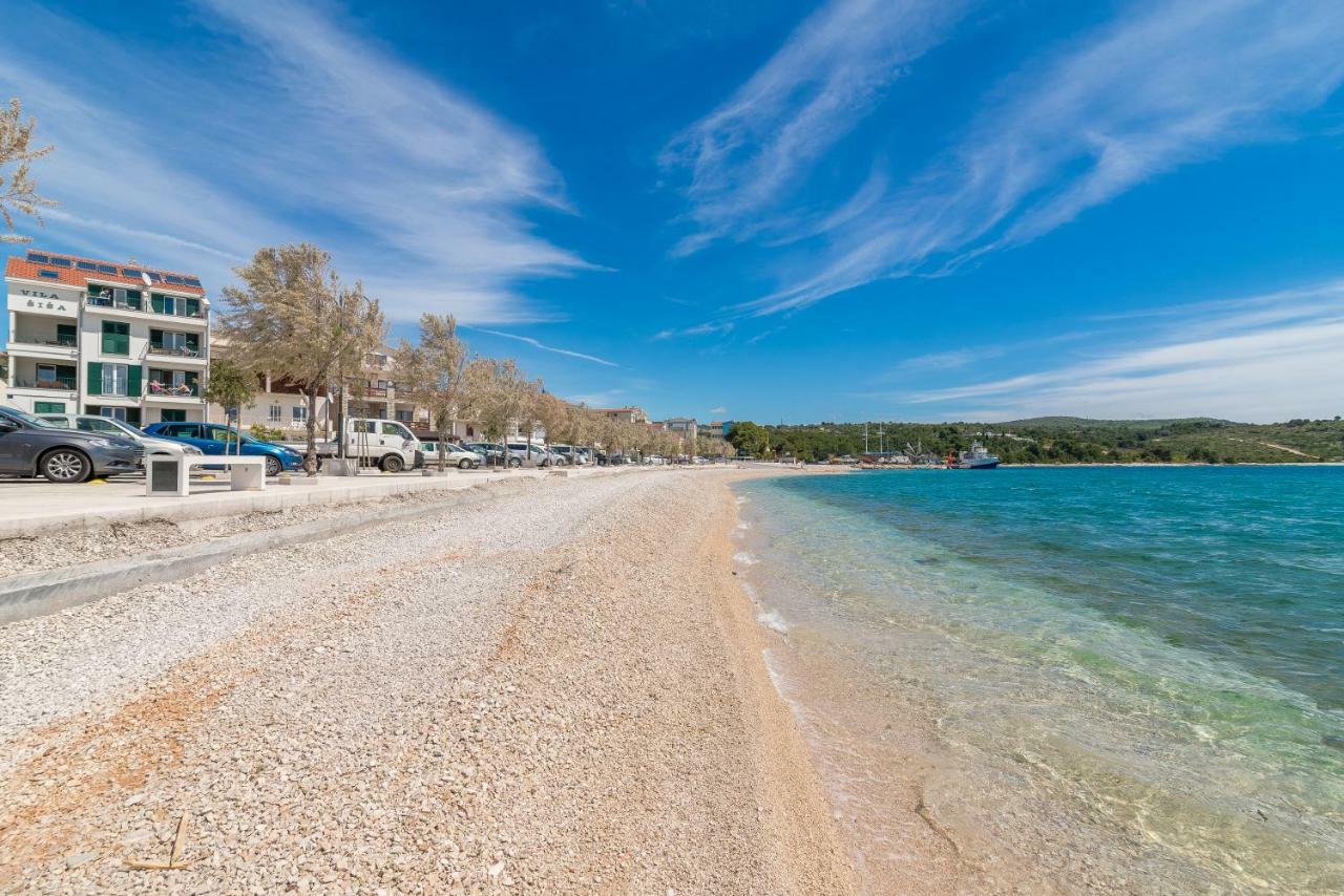 Beachfront Apartments Villa Sisa Primošten Εξωτερικό φωτογραφία