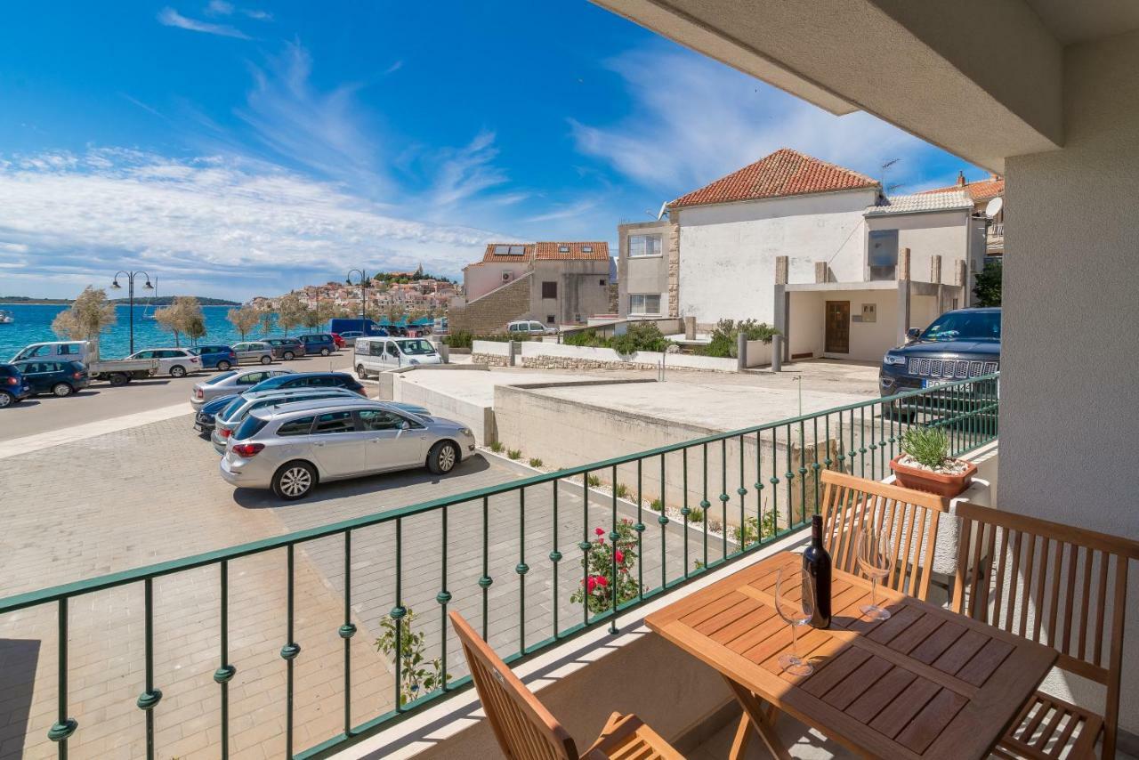 Beachfront Apartments Villa Sisa Primošten Εξωτερικό φωτογραφία